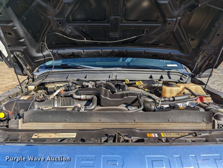 image for item LF9602 2012 Ford  F350 Super Duty XLT  Crew Cab flatbed pickup truck