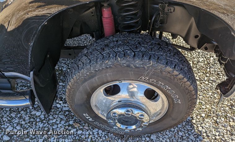 image for item LF9602 2012 Ford  F350 Super Duty XLT  Crew Cab flatbed pickup truck