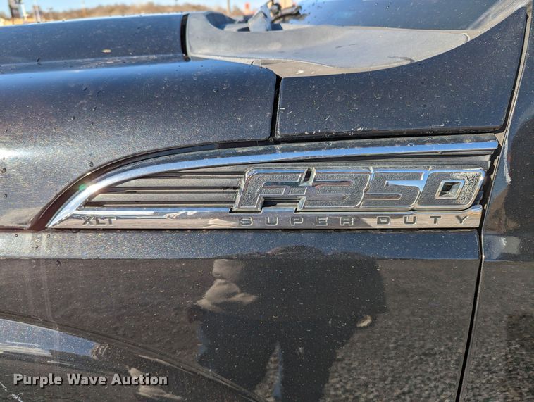 image for item LF9602 2012 Ford  F350 Super Duty XLT  Crew Cab flatbed pickup truck