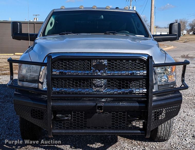 image for item LF9603 2015 Dodge Ram 3500HD  Crew Cab flatbed pickup truck