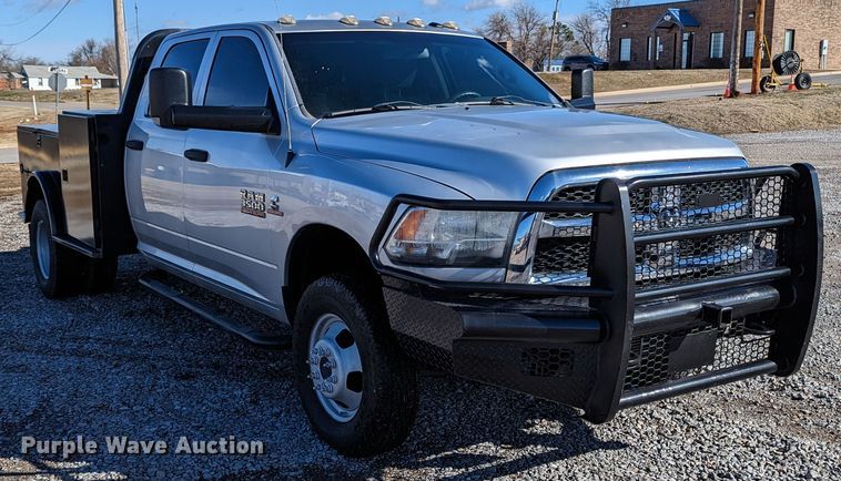 image for item LF9603 2015 Dodge Ram 3500HD  Crew Cab flatbed pickup truck