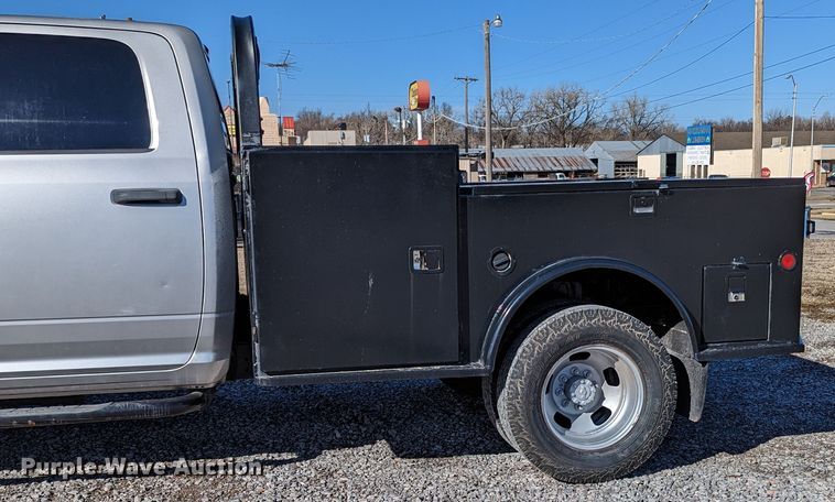 image for item LF9603 2015 Dodge Ram 3500HD  Crew Cab flatbed pickup truck