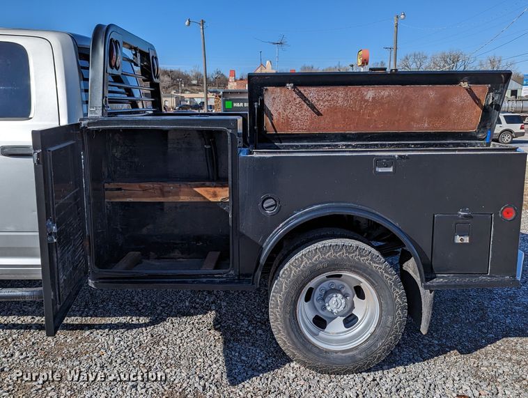 image for item LF9603 2015 Dodge Ram 3500HD  Crew Cab flatbed pickup truck