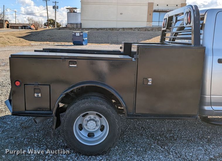 image for item LF9603 2015 Dodge Ram 3500HD  Crew Cab flatbed pickup truck