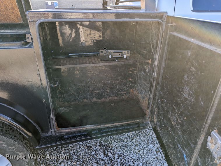 image for item LF9603 2015 Dodge Ram 3500HD  Crew Cab flatbed pickup truck