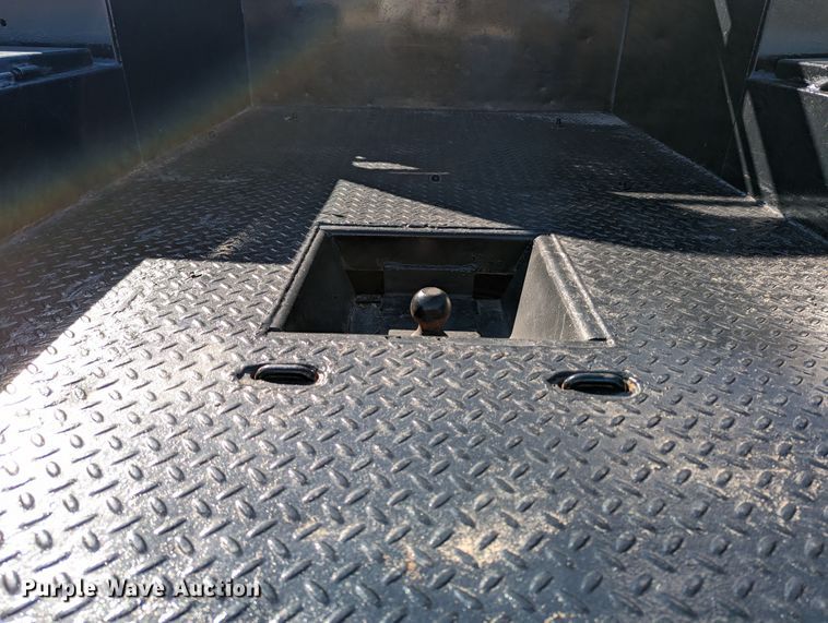 image for item LF9603 2015 Dodge Ram 3500HD  Crew Cab flatbed pickup truck