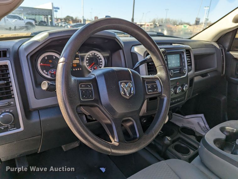 image for item LF9603 2015 Dodge Ram 3500HD  Crew Cab flatbed pickup truck