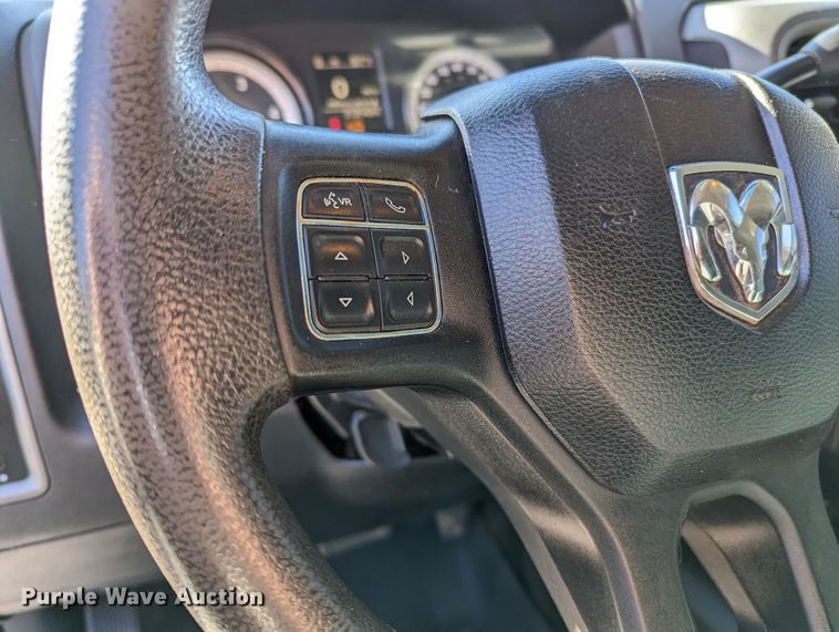 image for item LF9603 2015 Dodge Ram 3500HD  Crew Cab flatbed pickup truck