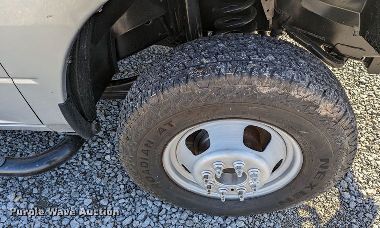 image for item LF9603 2015 Dodge Ram 3500HD  Crew Cab flatbed pickup truck