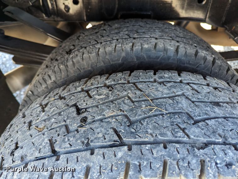 image for item LF9603 2015 Dodge Ram 3500HD  Crew Cab flatbed pickup truck