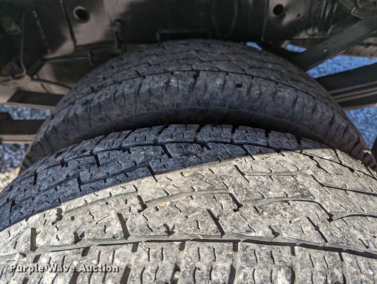 image for item LF9603 2015 Dodge Ram 3500HD  Crew Cab flatbed pickup truck