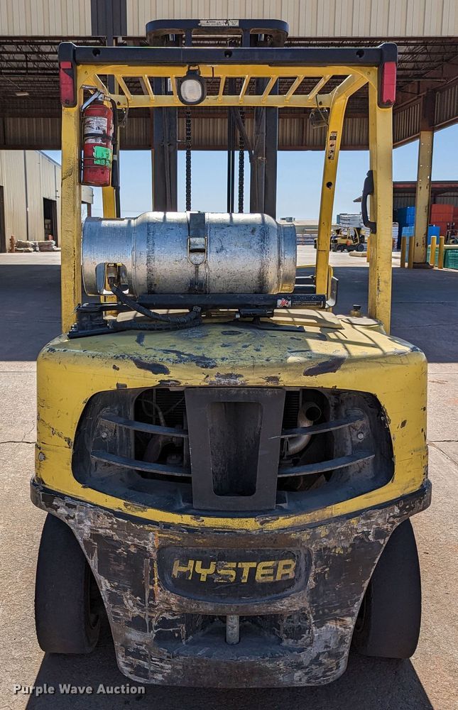 image for item LF9631 2015 Hyster 80  forklift