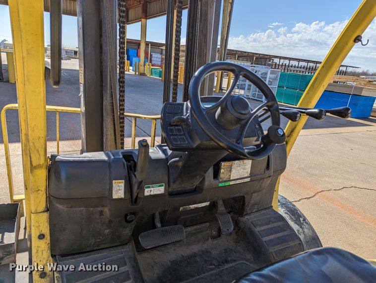 image for item LF9631 2015 Hyster 80  forklift