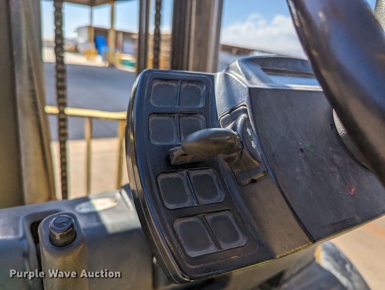 image for item LF9631 2015 Hyster 80  forklift