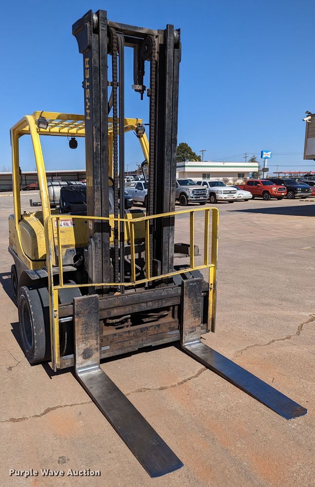 image for item LF9631 2015 Hyster 80  forklift