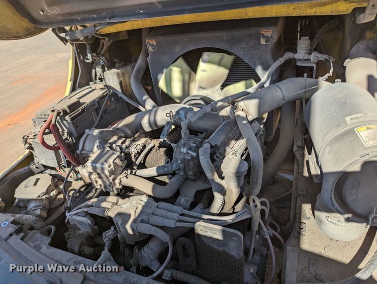 image for item LF9631 2015 Hyster 80  forklift