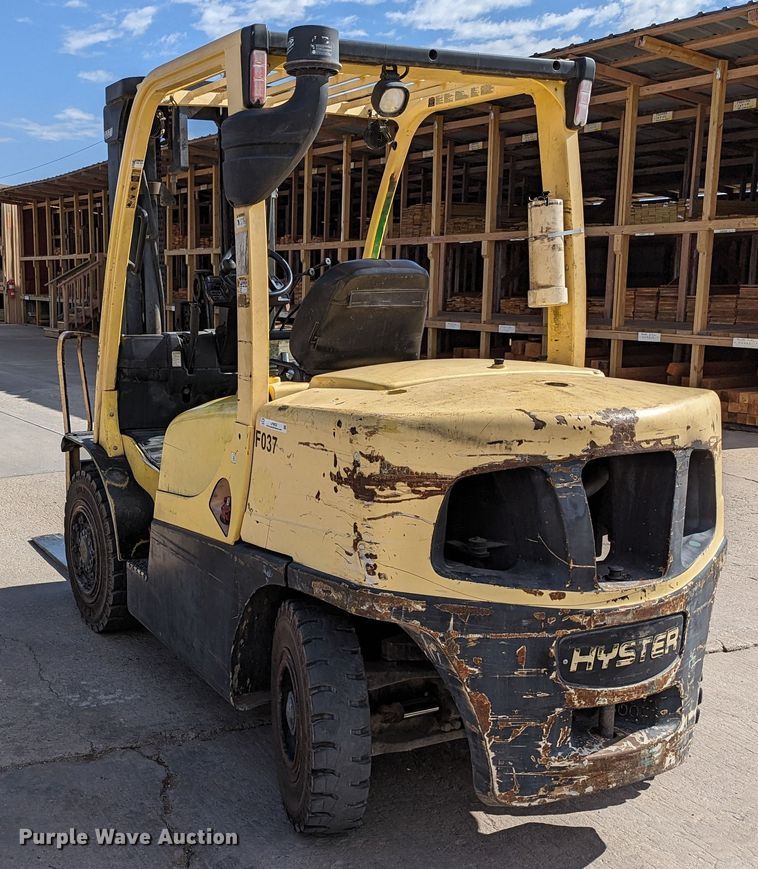 image for item LF9632 Hyster  forklift