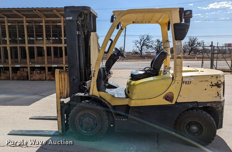 image for item LF9632 Hyster  forklift