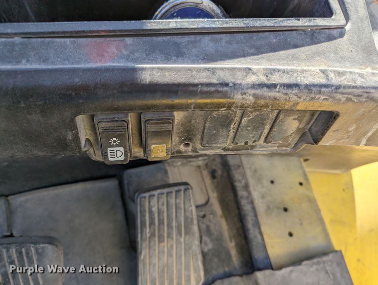 image for item LF9633 Hyster H80XM  forklift