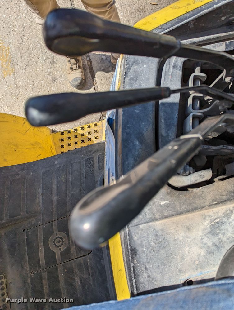 image for item LF9633 Hyster H80XM  forklift