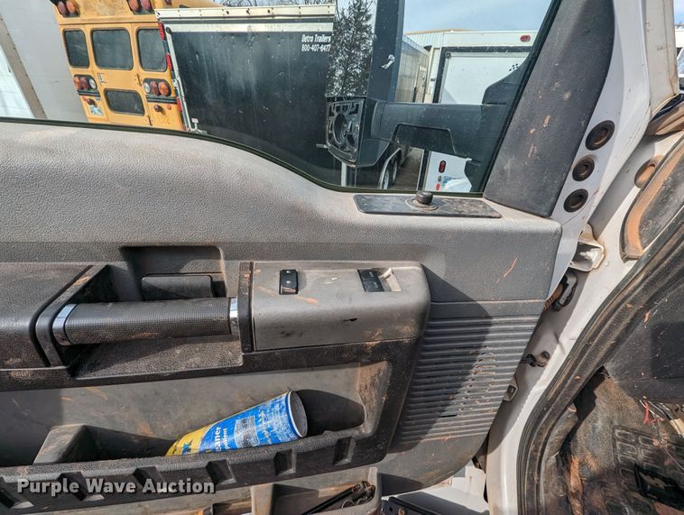 image for item LF9636 2019 Ford F750 Super Duty  truck cab and chassis