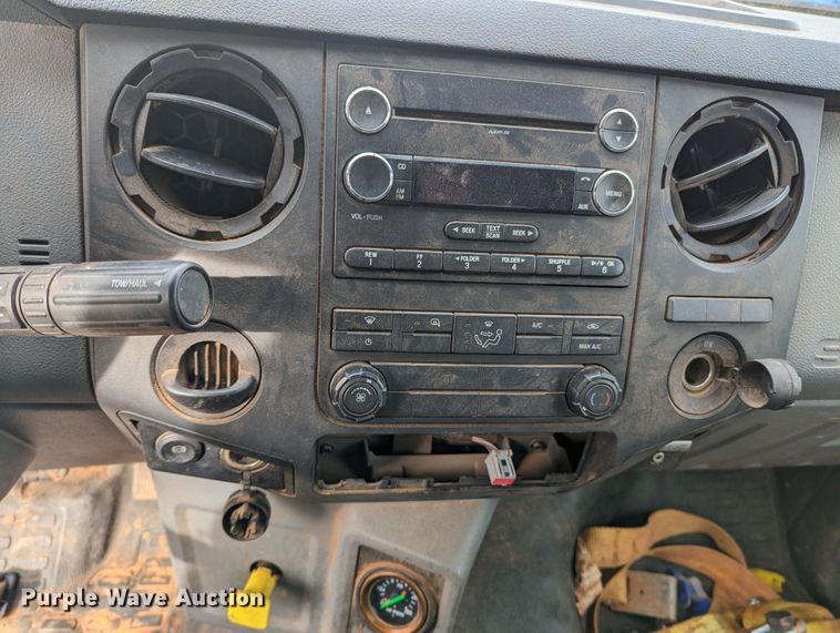 image for item LF9636 2019 Ford F750 Super Duty  truck cab and chassis