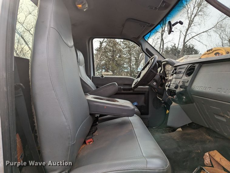 image for item LF9636 2019 Ford F750 Super Duty  truck cab and chassis