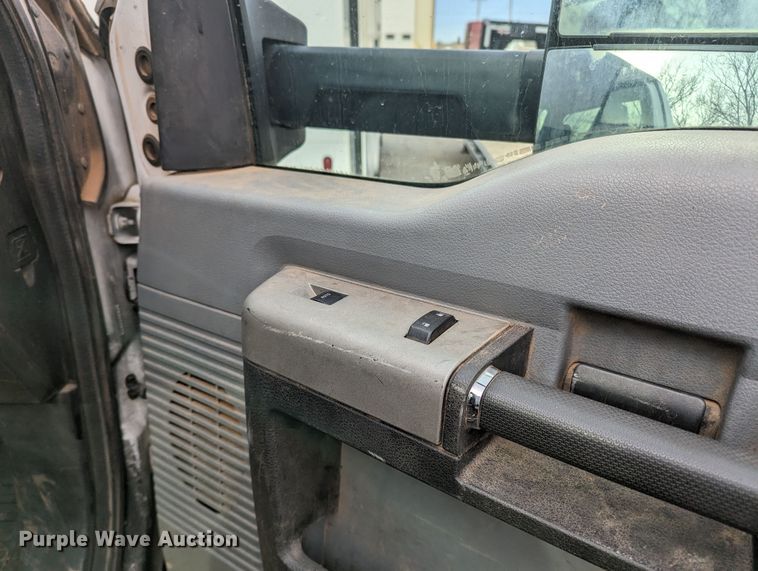 image for item LF9636 2019 Ford F750 Super Duty  truck cab and chassis