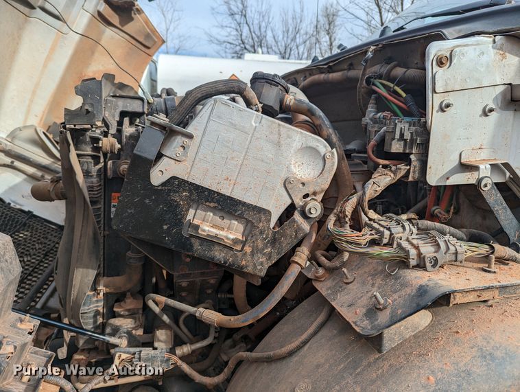 image for item LF9636 2019 Ford F750 Super Duty  truck cab and chassis