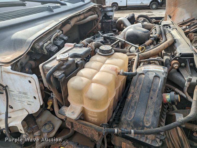 image for item LF9636 2019 Ford F750 Super Duty  truck cab and chassis