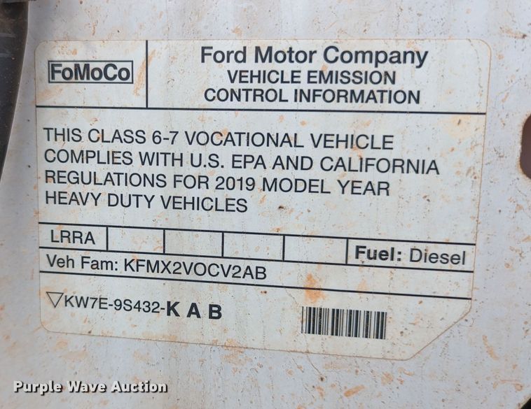 image for item LF9636 2019 Ford F750 Super Duty  truck cab and chassis