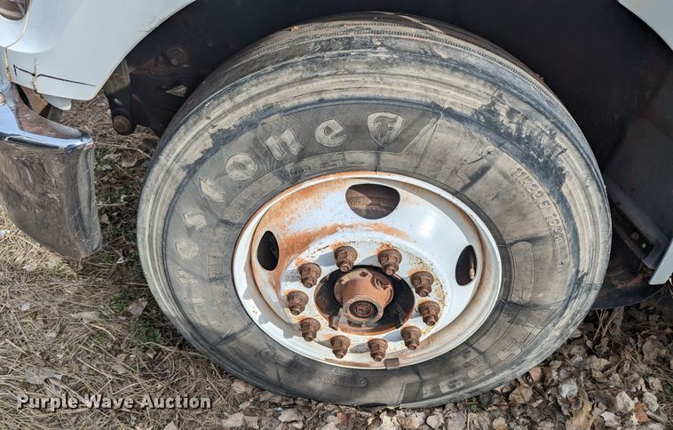 image for item LF9636 2019 Ford F750 Super Duty  truck cab and chassis