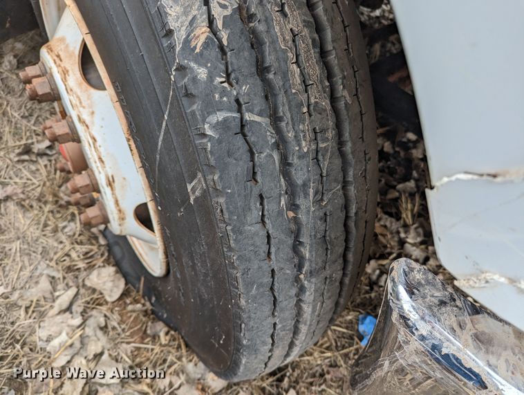 image for item LF9636 2019 Ford F750 Super Duty  truck cab and chassis