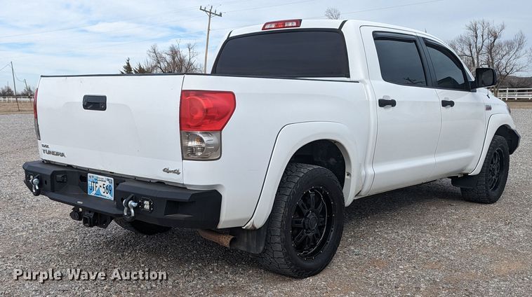 image for item LF9637 2013 Toyota Tundra  CrewMax pickup truck