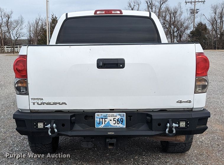 image for item LF9637 2013 Toyota Tundra  CrewMax pickup truck