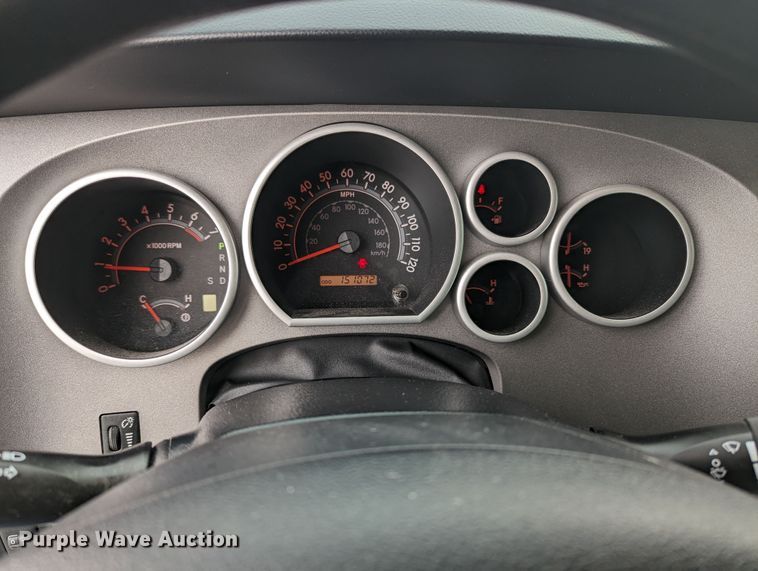 image for item LF9637 2013 Toyota Tundra  CrewMax pickup truck