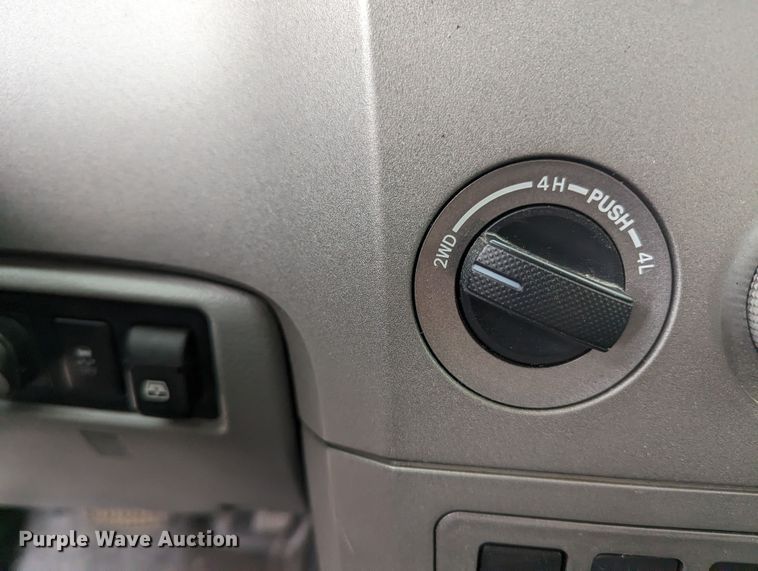 image for item LF9637 2013 Toyota Tundra  CrewMax pickup truck