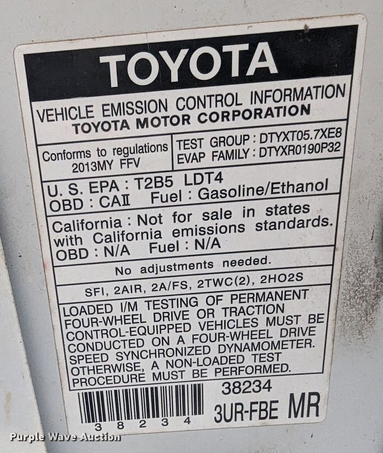 image for item LF9637 2013 Toyota Tundra  CrewMax pickup truck