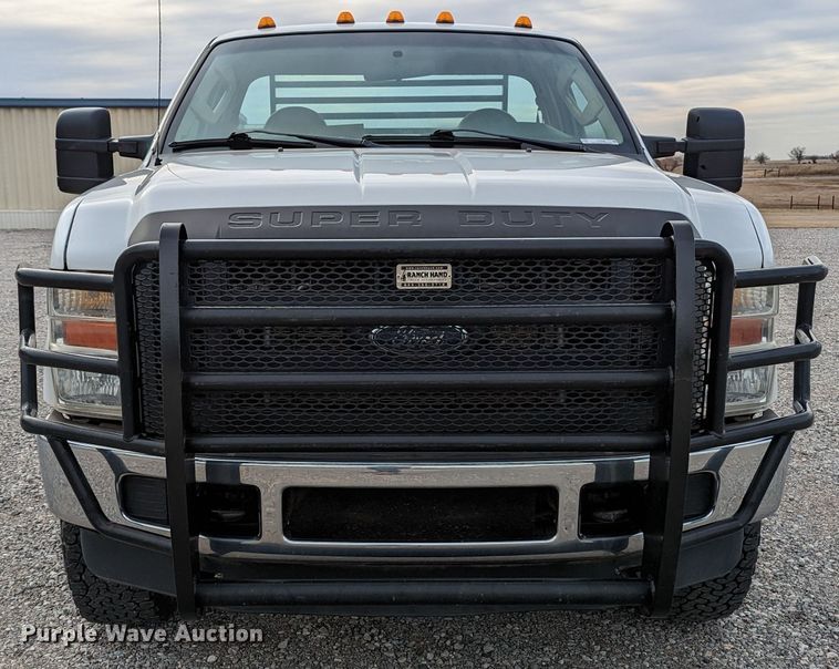 image for item LF9638 2010 Ford F350 Super Duty  bale bed pickup truck