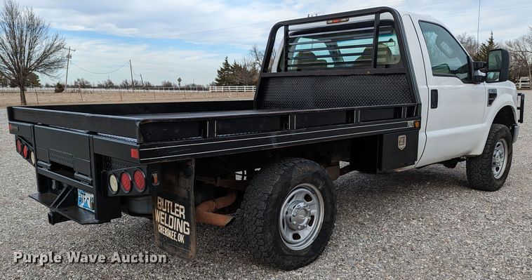 image for item LF9638 2010 Ford F350 Super Duty  bale bed pickup truck