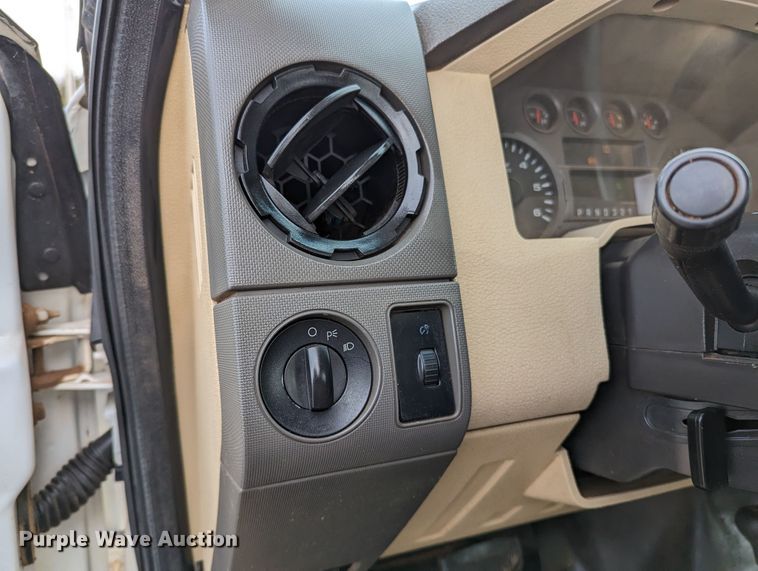 image for item LF9638 2010 Ford F350 Super Duty  bale bed pickup truck