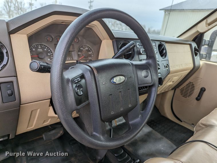 image for item LF9638 2010 Ford F350 Super Duty  bale bed pickup truck