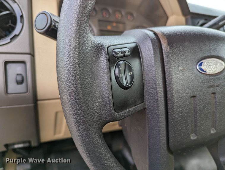 image for item LF9638 2010 Ford F350 Super Duty  bale bed pickup truck