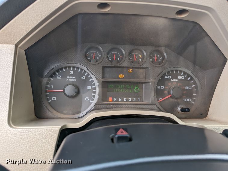 image for item LF9638 2010 Ford F350 Super Duty  bale bed pickup truck