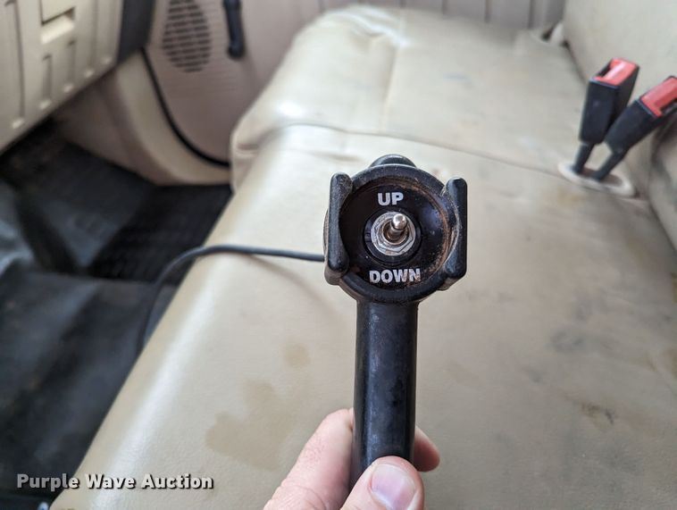 image for item LF9638 2010 Ford F350 Super Duty  bale bed pickup truck