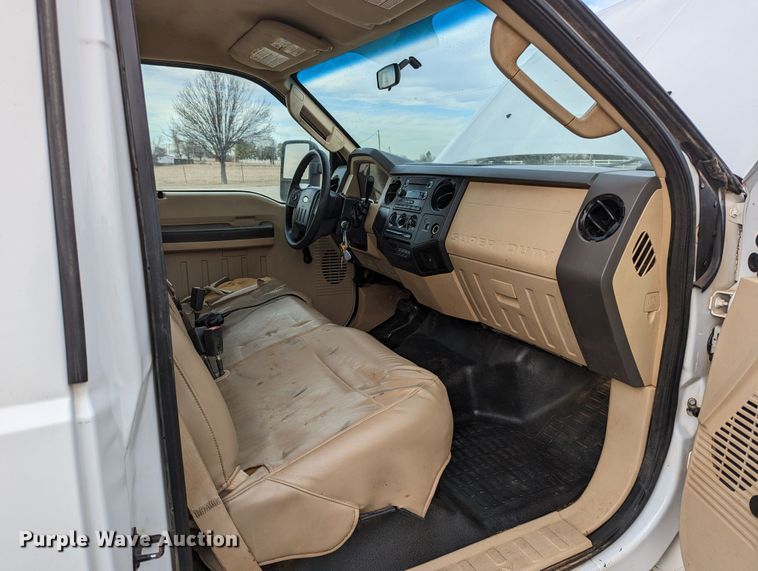 image for item LF9638 2010 Ford F350 Super Duty  bale bed pickup truck