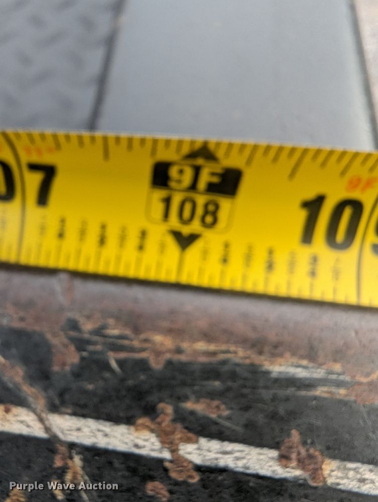 image for item LF9638 2010 Ford F350 Super Duty  bale bed pickup truck