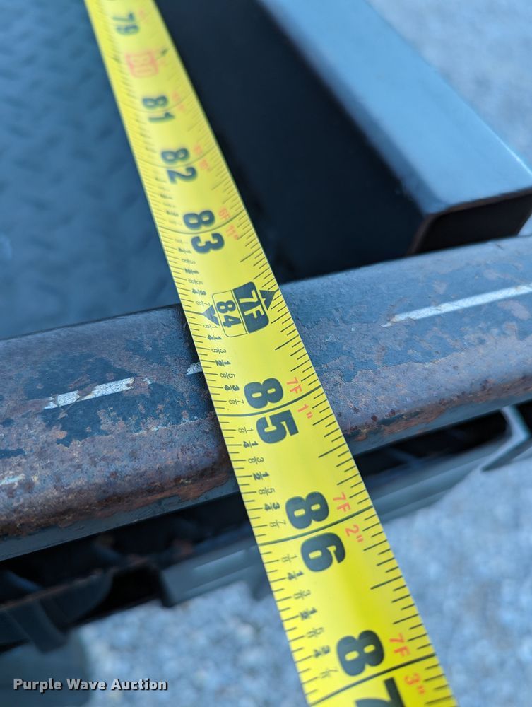 image for item LF9638 2010 Ford F350 Super Duty  bale bed pickup truck