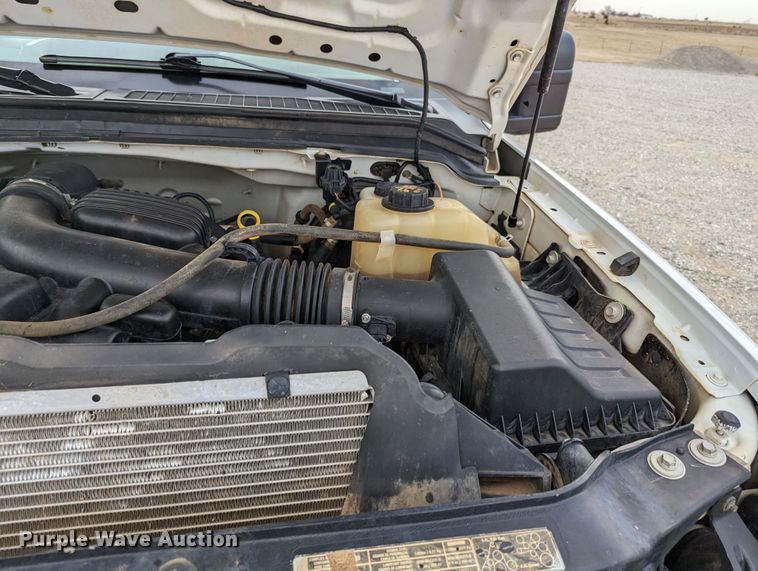 image for item LF9638 2010 Ford F350 Super Duty  bale bed pickup truck