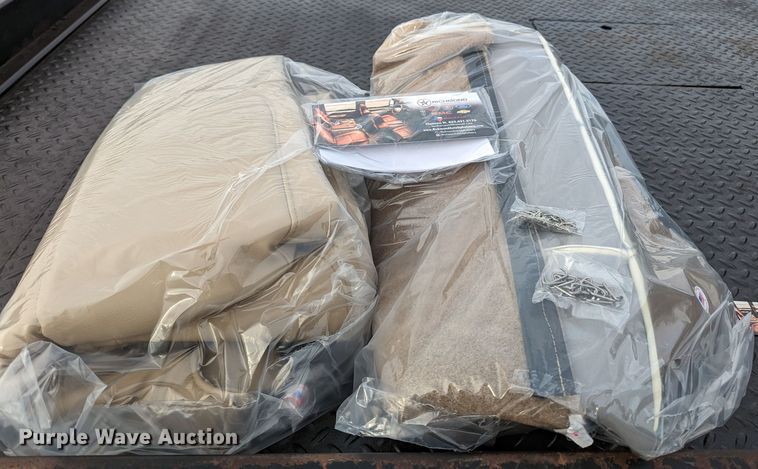 image for item LF9638 2010 Ford F350 Super Duty  bale bed pickup truck